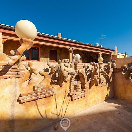Gaudi Guesthouse Теулада Экстерьер фото
